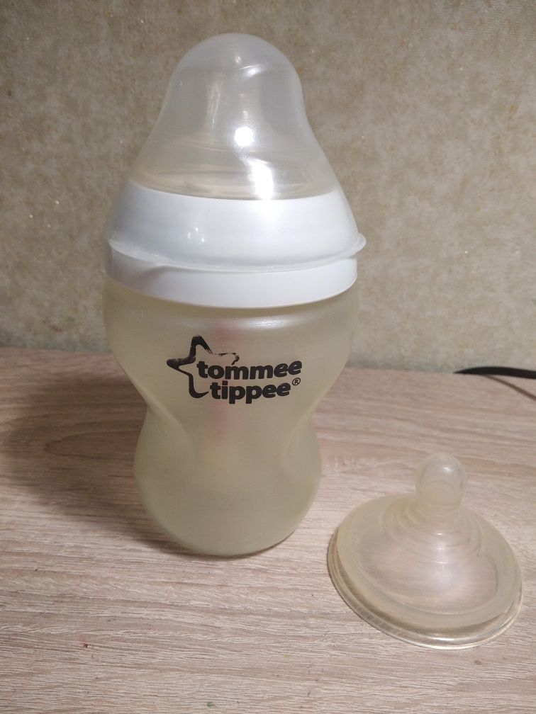 Бутылочка детская Tommee Tippee