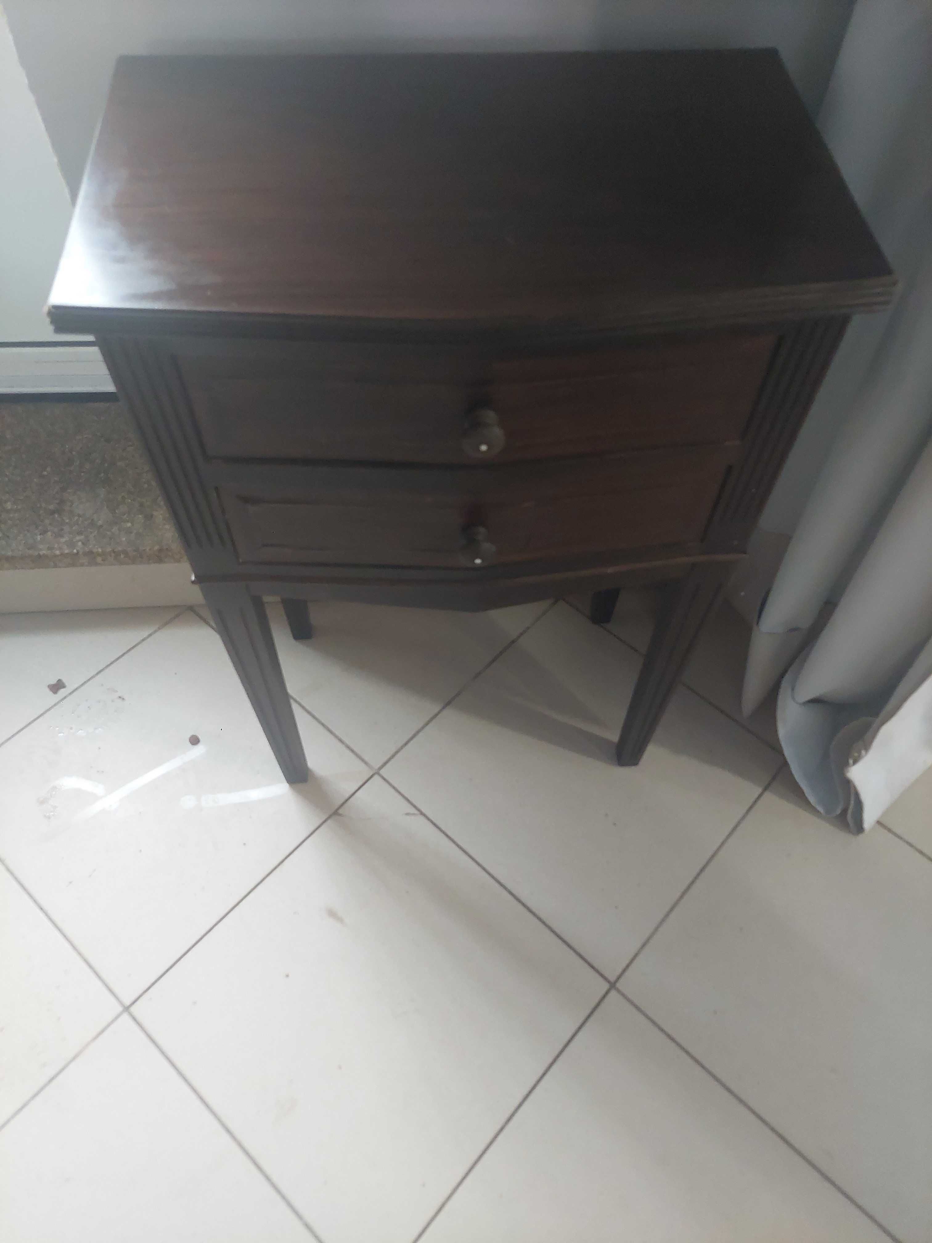 Mobilia  de quarto para venda (2]