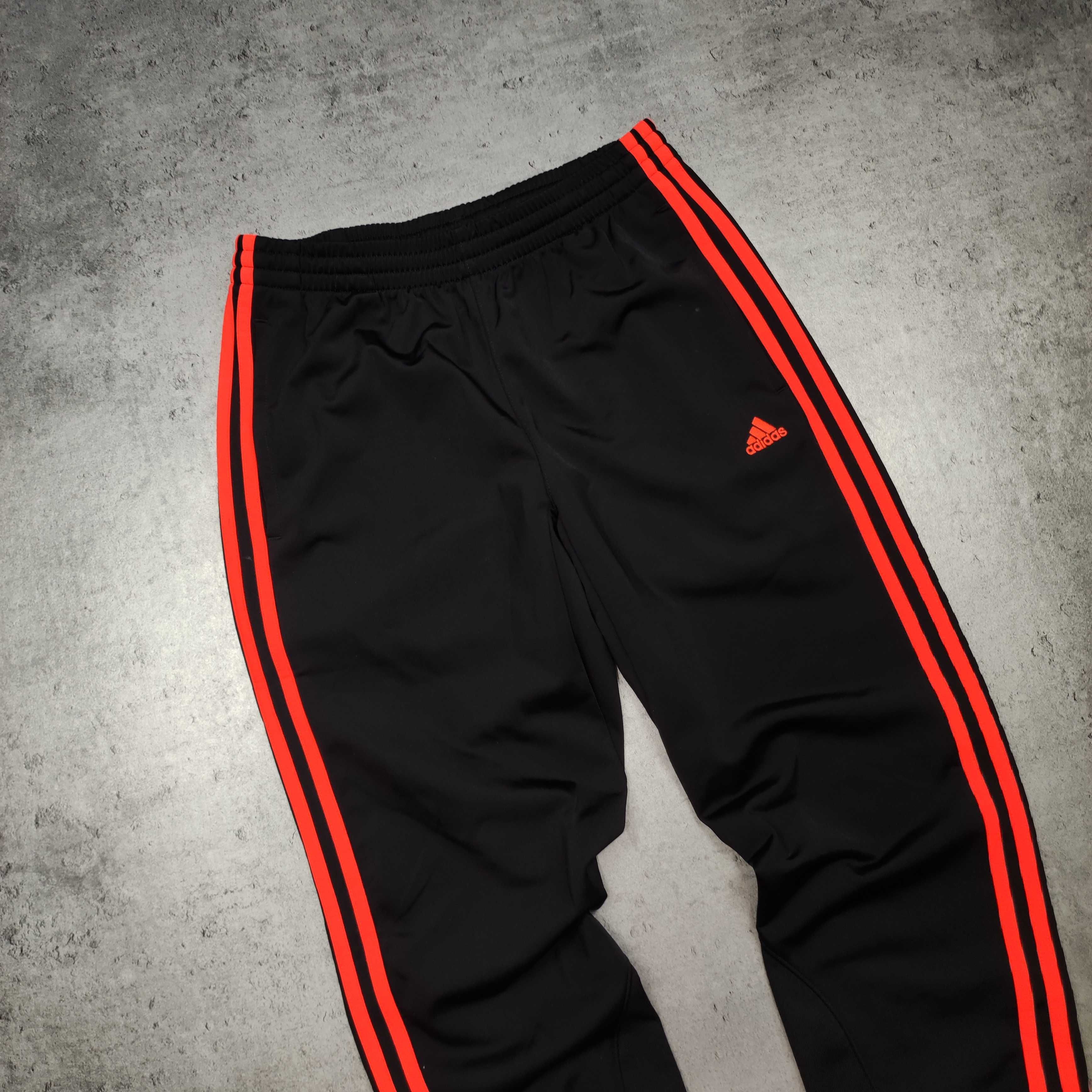 MĘSKIE Dresy Sportowe Joggery Adidas Czarne Pomarańcz Logo Dresowe