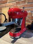 Ekspres kolbowy Smeg czerwony 50s retro