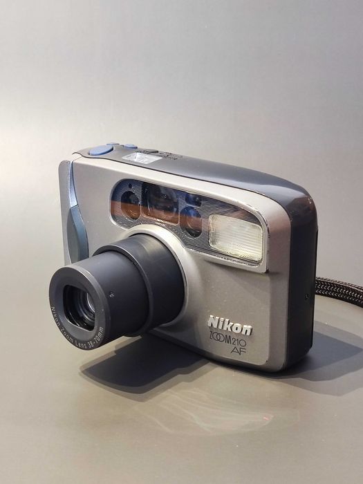Nikon Zoom 210 AF - Câmara Analógica