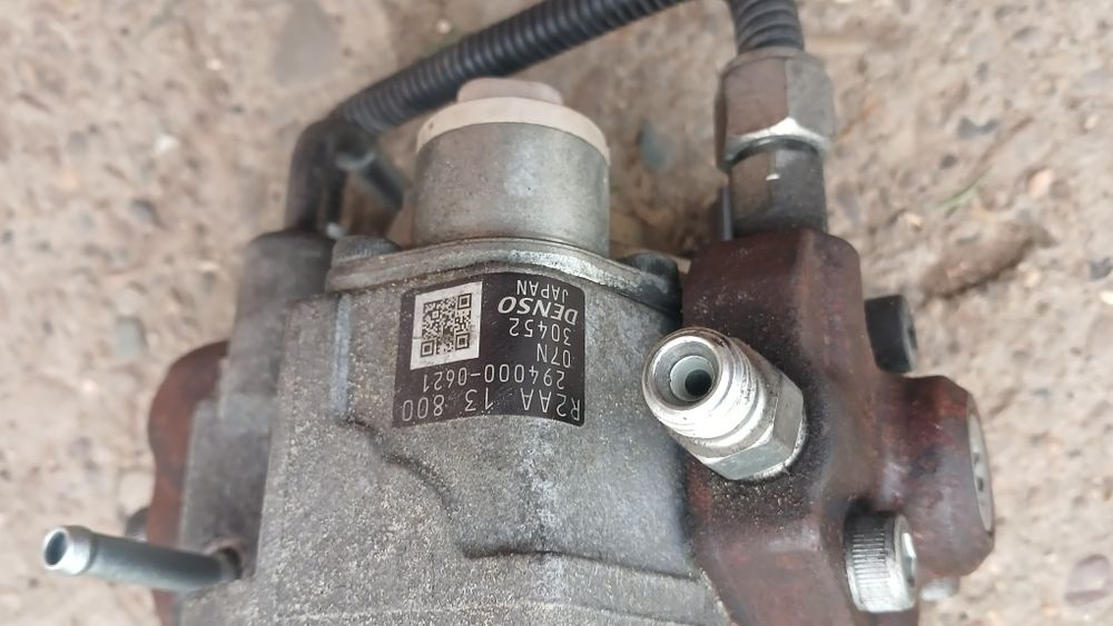 Продам паливний насос  високого тиску на Мазду сх 7  22 дізель