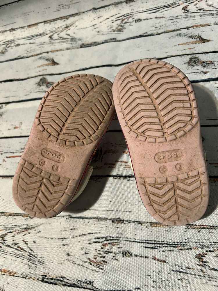 Klapki Crocs c8 na basen