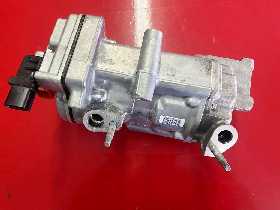 Компресор кондиціонера Мустанг Матч Е мач Ford Mustang Mach E Разборка