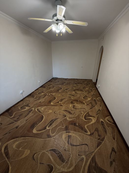 Продаж гарненької  квартири на Митниці