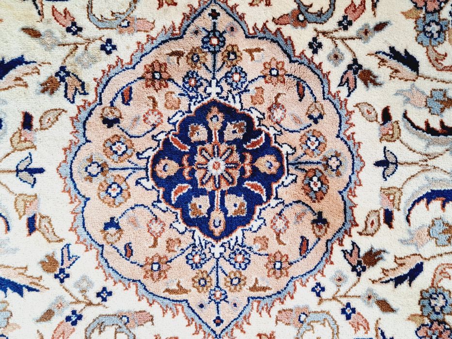 Przepiękny okrągły Keshan. Ręcznie tkany wełniany dywan Średnica 252cm