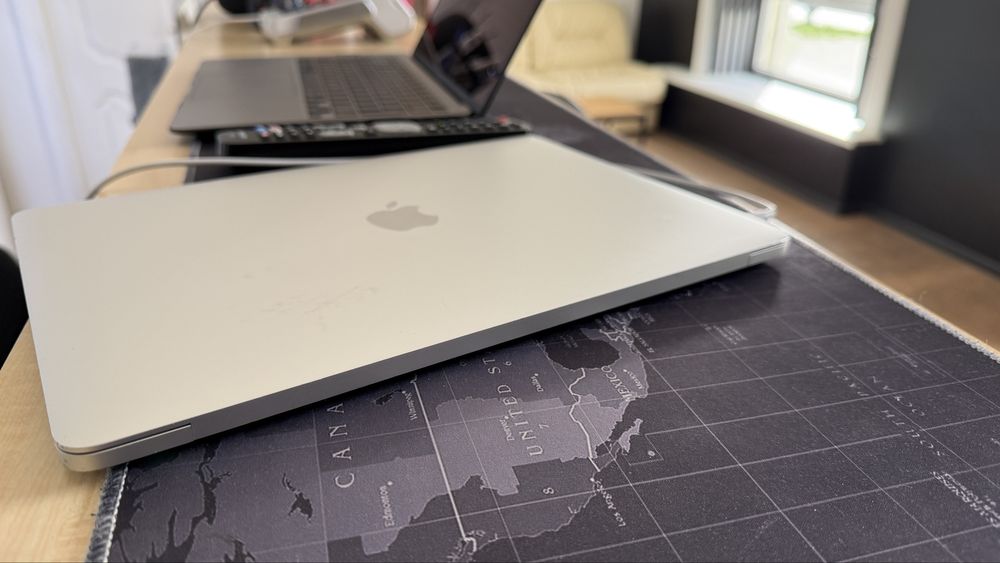 MacBook Pro 13” 2019 icloud on