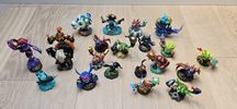 Figurki Skylanders kolekcja 21 sztuk  jak nowe