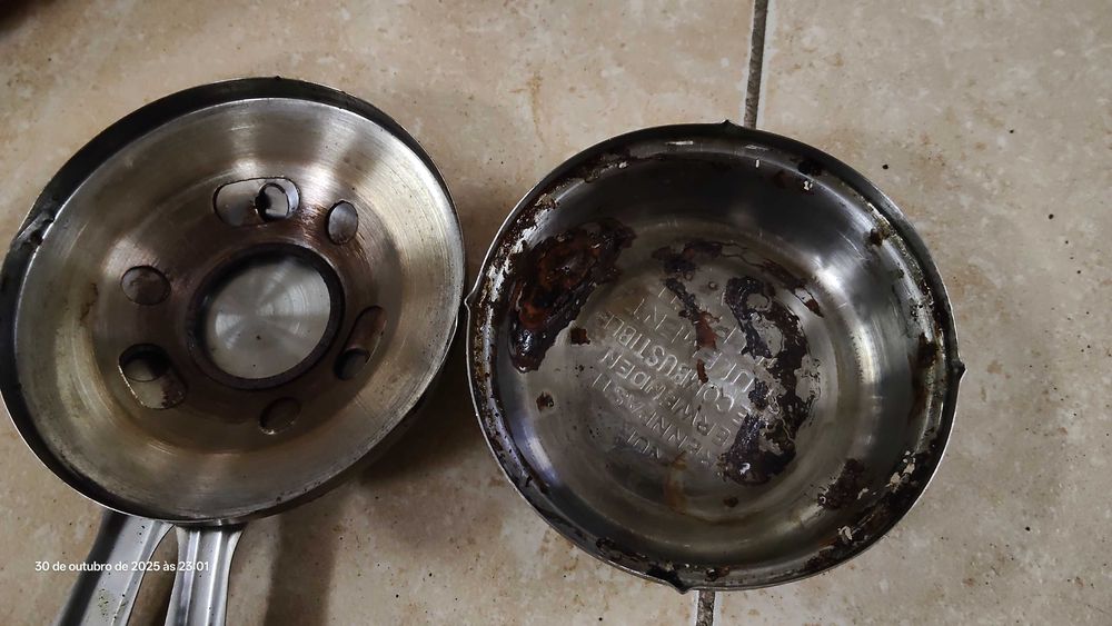 Fondue em inox com base giratoria