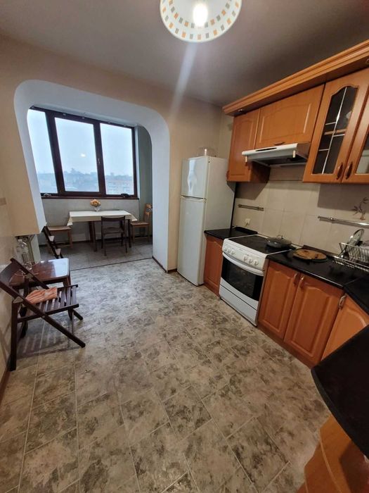 Сдам кімнату Подільський р-н Куренівка вул Садовського 12,для дівчини