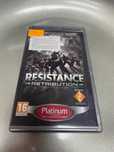Gra na PSP Resistance Retribution