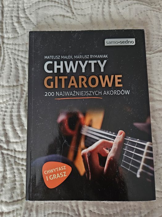 Gitara akustyczna duża