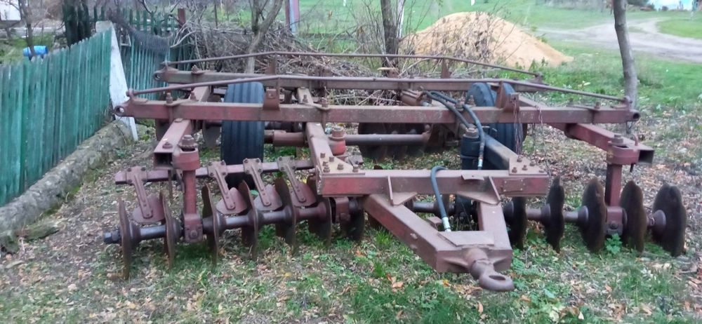 Продам дискову борону .