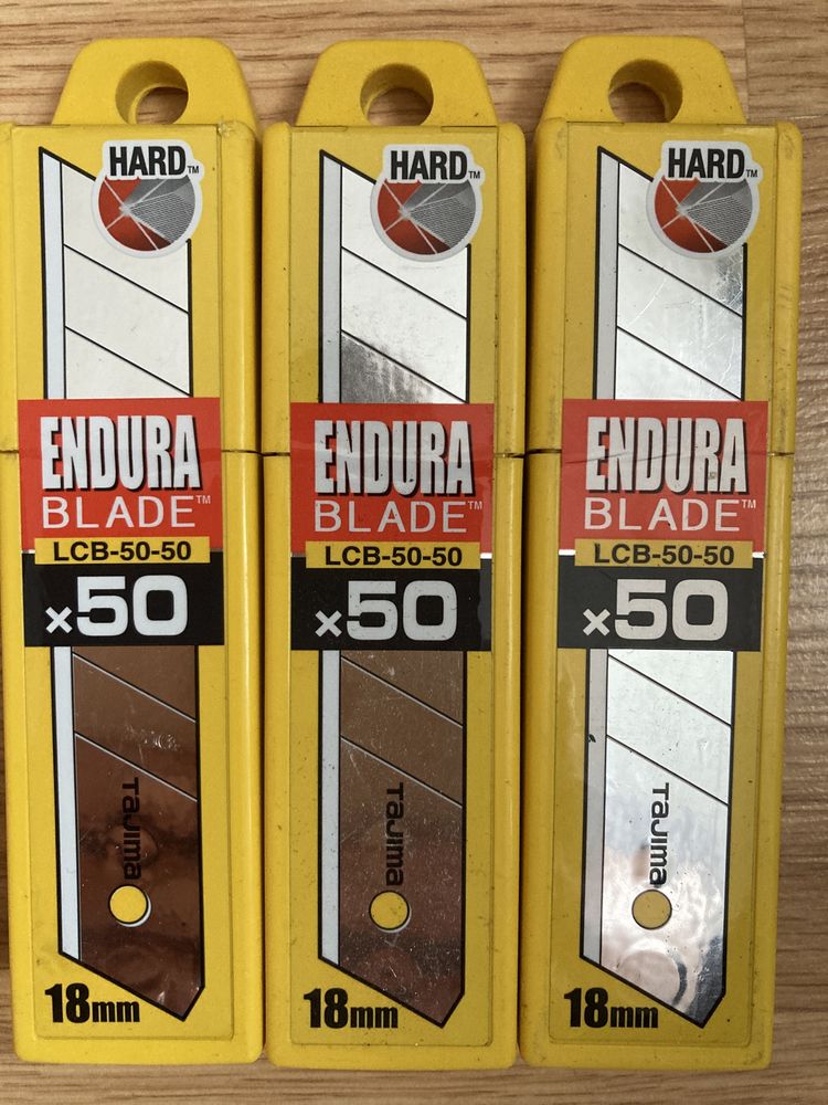 150 sztOstrza stałe 18 mm Tajima "SOLID Endura Blade"