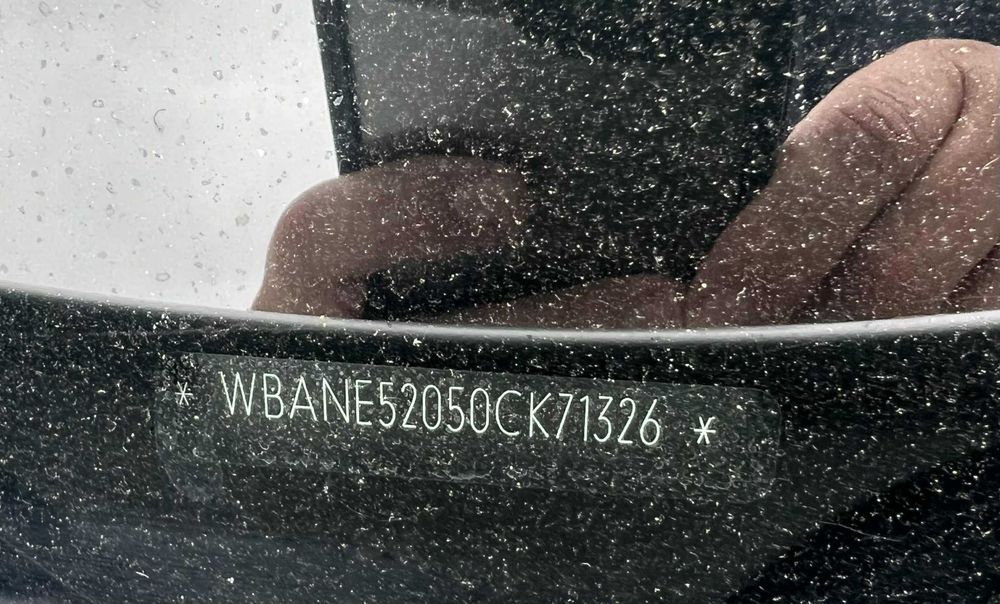 BMW E60 z małym przebiegiem i niską ceną - anglik.
