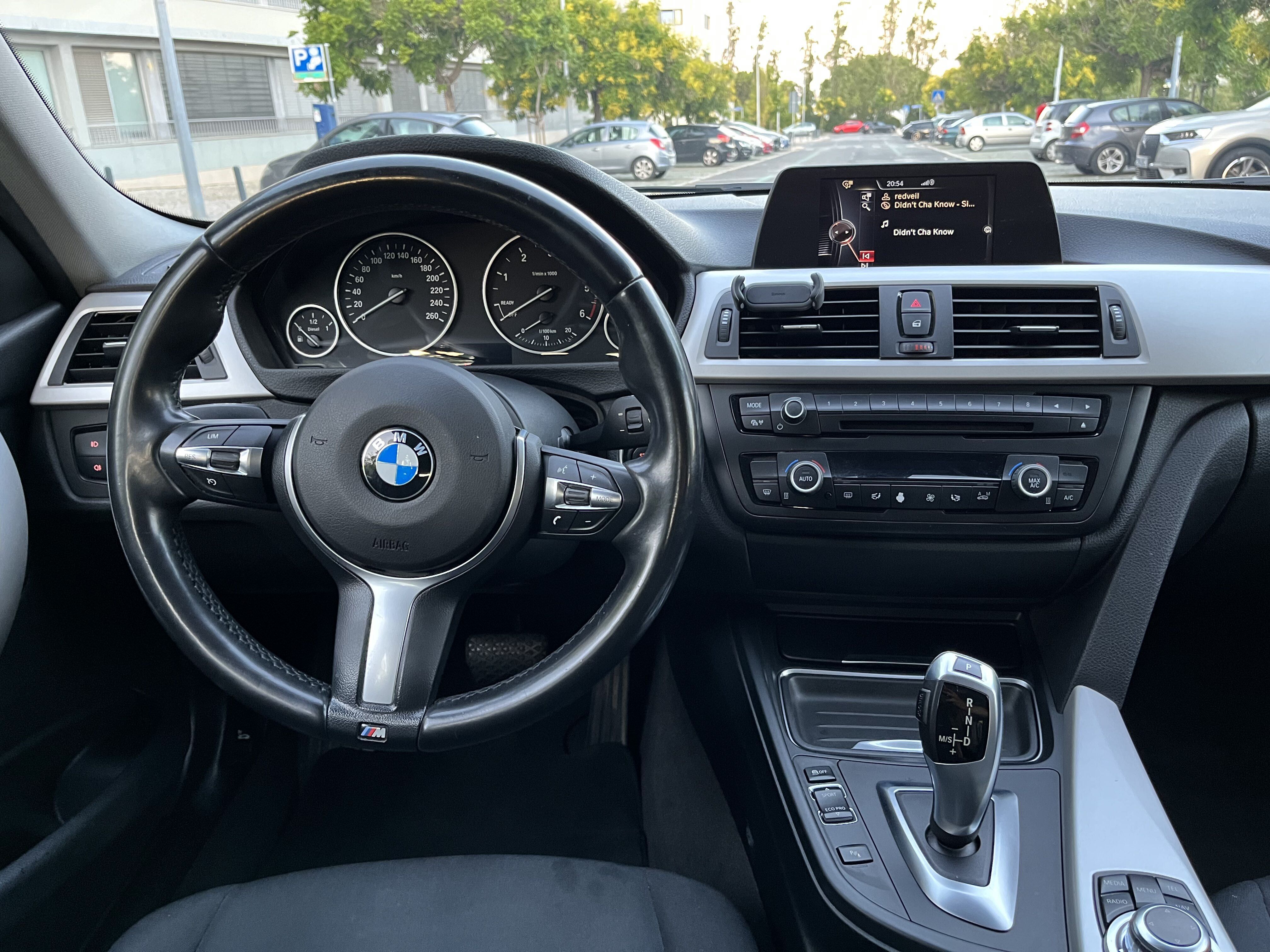 BMW 318d em excelente estado