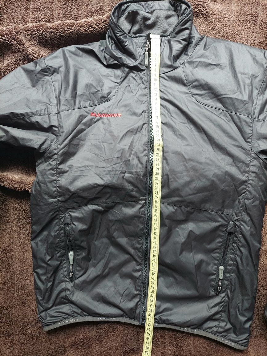 Куртка фірми MAMMUT EXPLORER SP оригінал 

Розір:  S 

на ріст 170см т