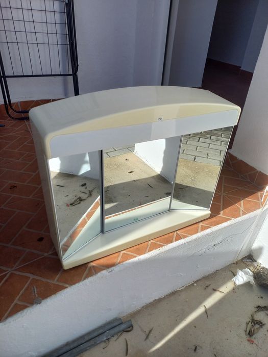 Armário com espelho WC