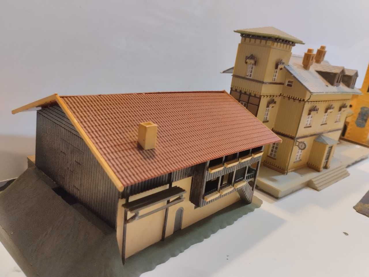 Zestaw domków na makietę diorama kościół dworzec  Skala H0 /2