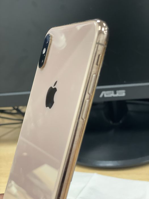 iPhone XS Max 64GB Dourado!