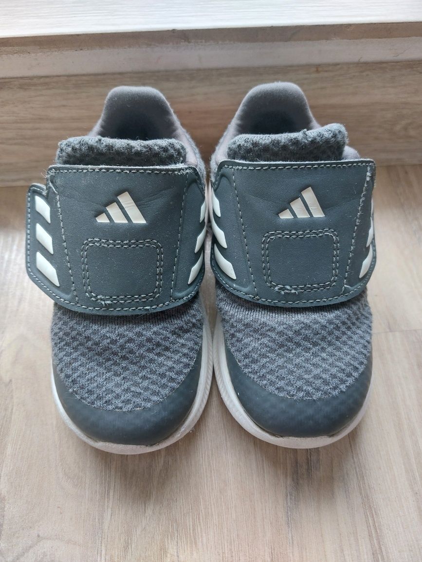 Buciki adidas rozmiar 22