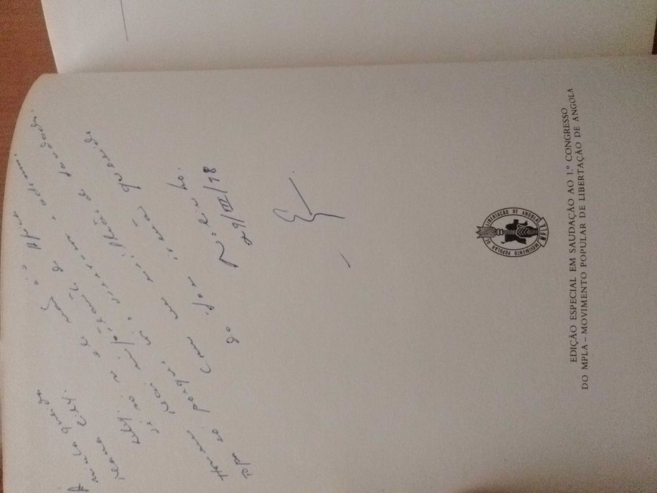 Livro Sagrada esperança, de Agostinho Neto