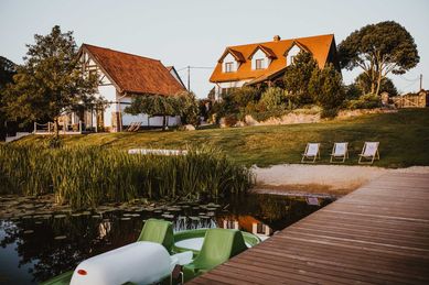 Mazury nad jeziorem z linią brzegową, pomost, sauna, wynajem