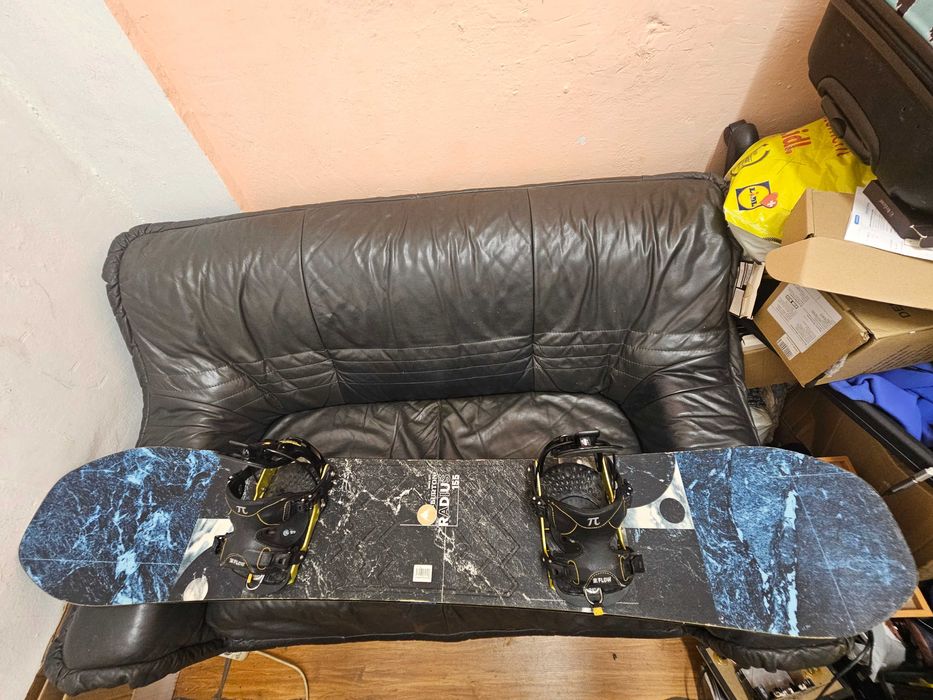Deska snowboardowa Burton 155cm z wiązaniami Flow
