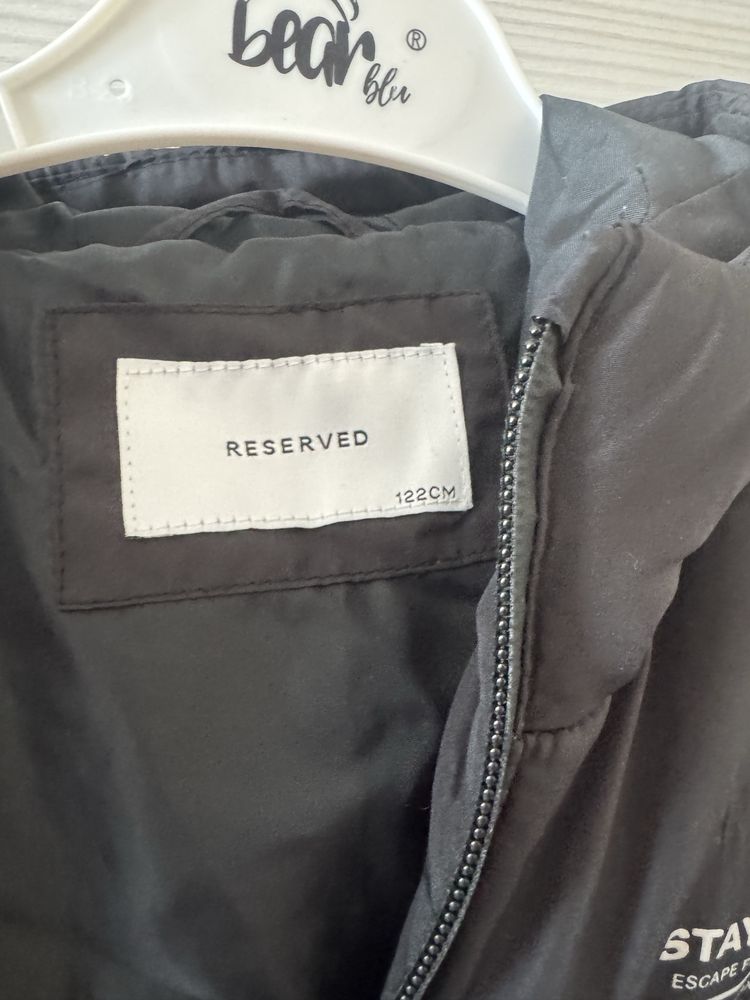Нова куртка Reserved 122