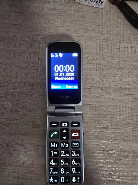 Телефон Artfone CF241А на з/ч
