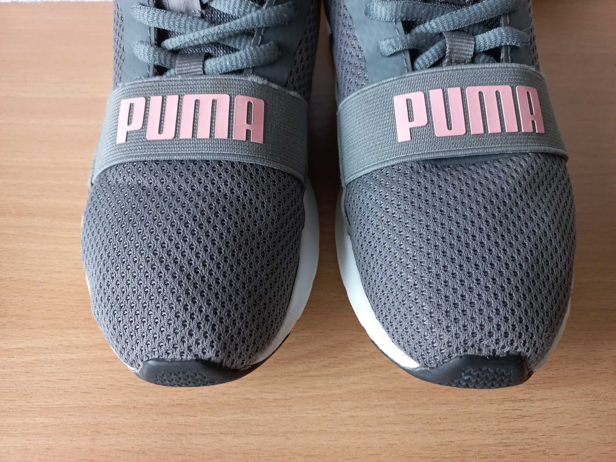 Класні кросівки Puma 34,5 р. устілка 22 см.