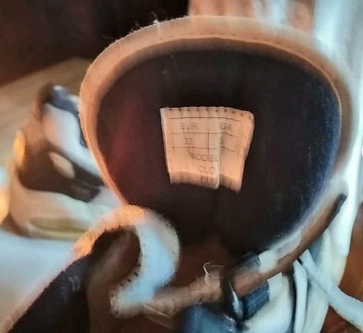 Ténis marca Puma, tamanho 37