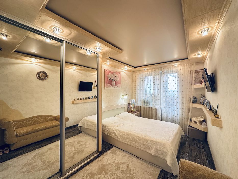 5 Черемушки/Бреуса,уютная квартира 89м с ремонт,кухня 14м,все остается