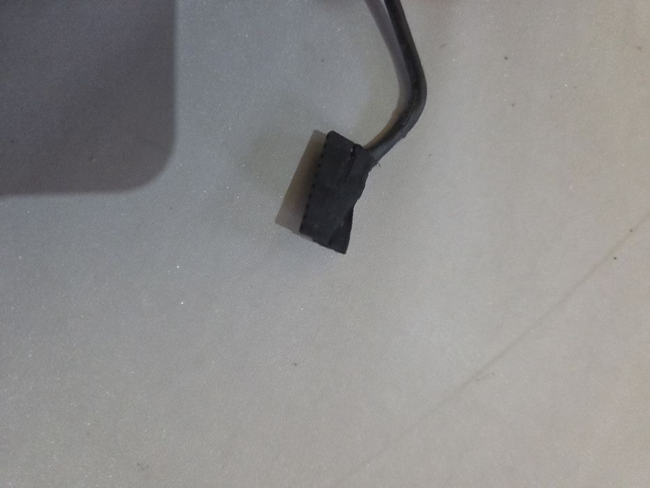Sprzedam kabel od bateri do płyty glpwnej do laptopa DELL E5550 P37F