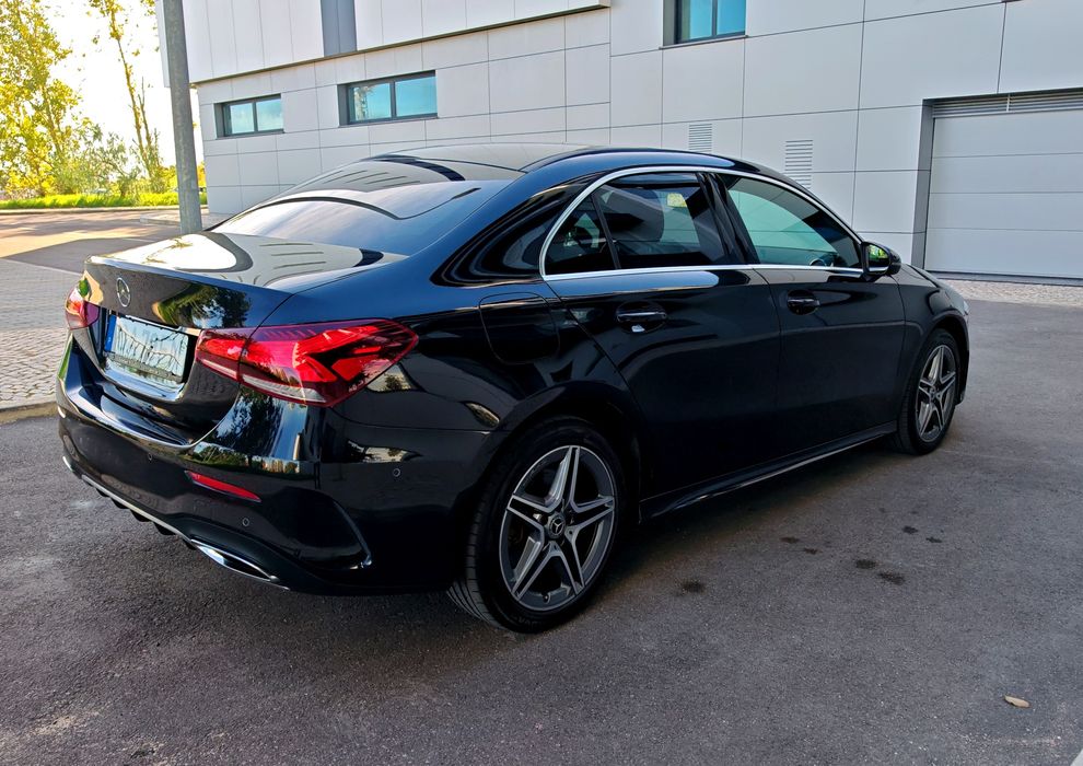 Mercedes A 250e AMG limousine