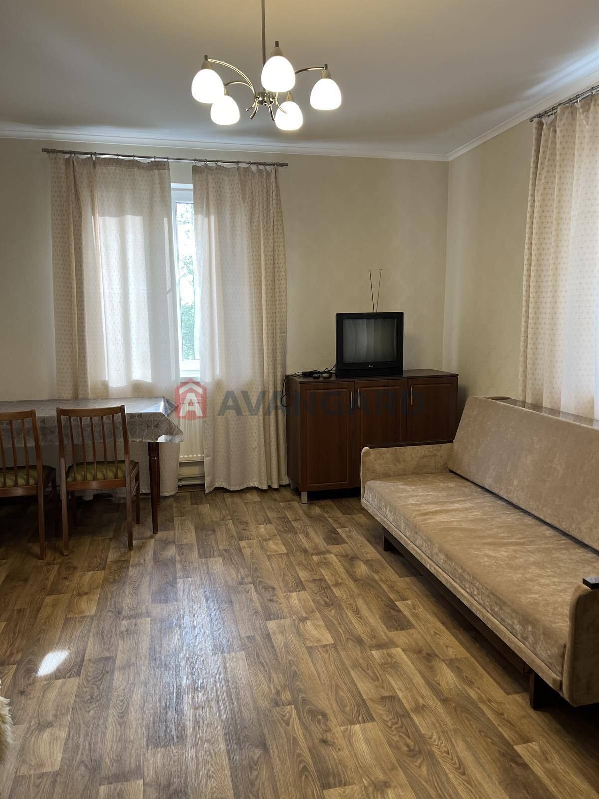 Задаётся 2-х комнатная квартира на Воронцова.