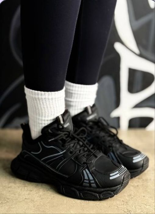 Кросівки жіночі зимові