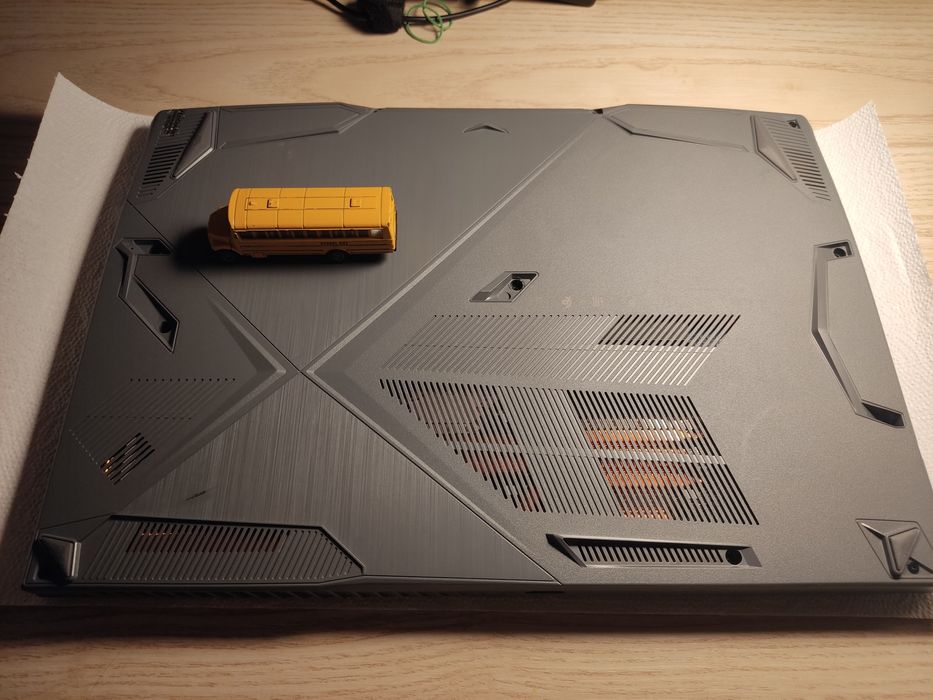 Laptop MSI Thin A15 32gb RAM/Ryzen 5 7535HS/RTX 3050/ 56kwh/ 144hz