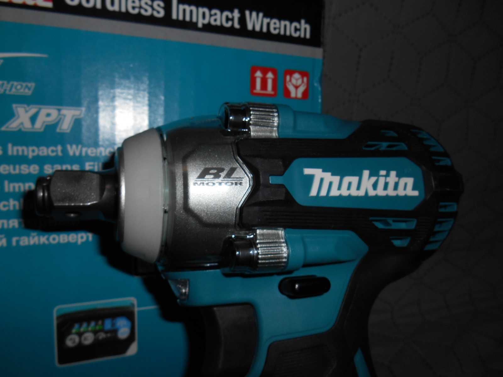 NOWY i MOCNY klucz MAKITA DTW 300 BL 18V- made in Anglia. akum. ladowa