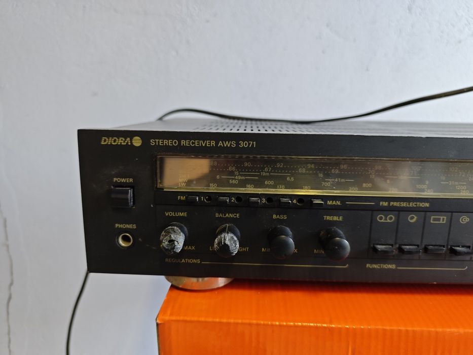 Diora AWS 3071 amplituner