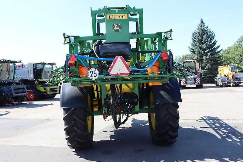 Причепний оприскувач John Deere M 740i 2014 рік виробництва