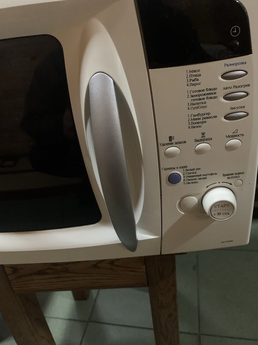 Мікрохвильова піч Samsung