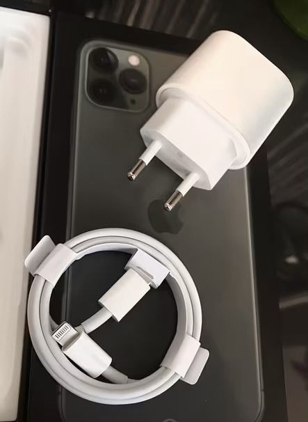  Швидка зарядка 20w lightning блок 5w з комплекту iPhone 8+ 11 Pro