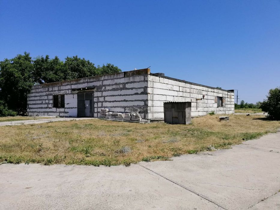 Продаж  оренда приміщенння під виробництво або склад.