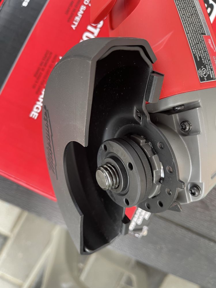 Акумуляторна безщіткова болгарка КШМ ,УШМ Milwaukee2880-20 M18 FUEL