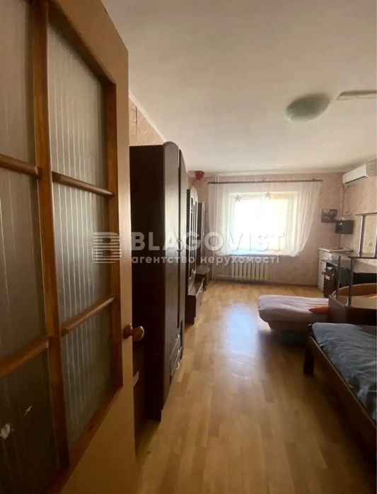 Продаж 1 кімн Олександри Екстер 5, Троєщина