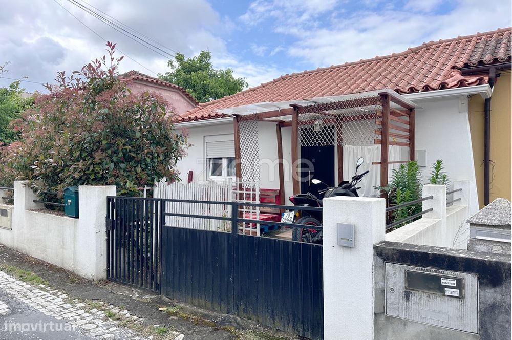 Moradia T2 Renovada na Gândara a cerca de 5 minutos de Leiria.