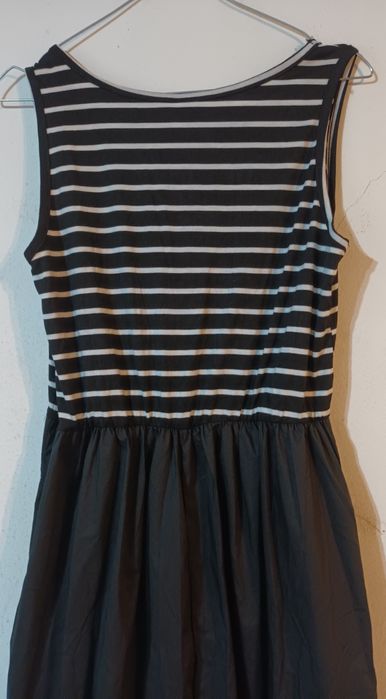 Vestido preto e branco