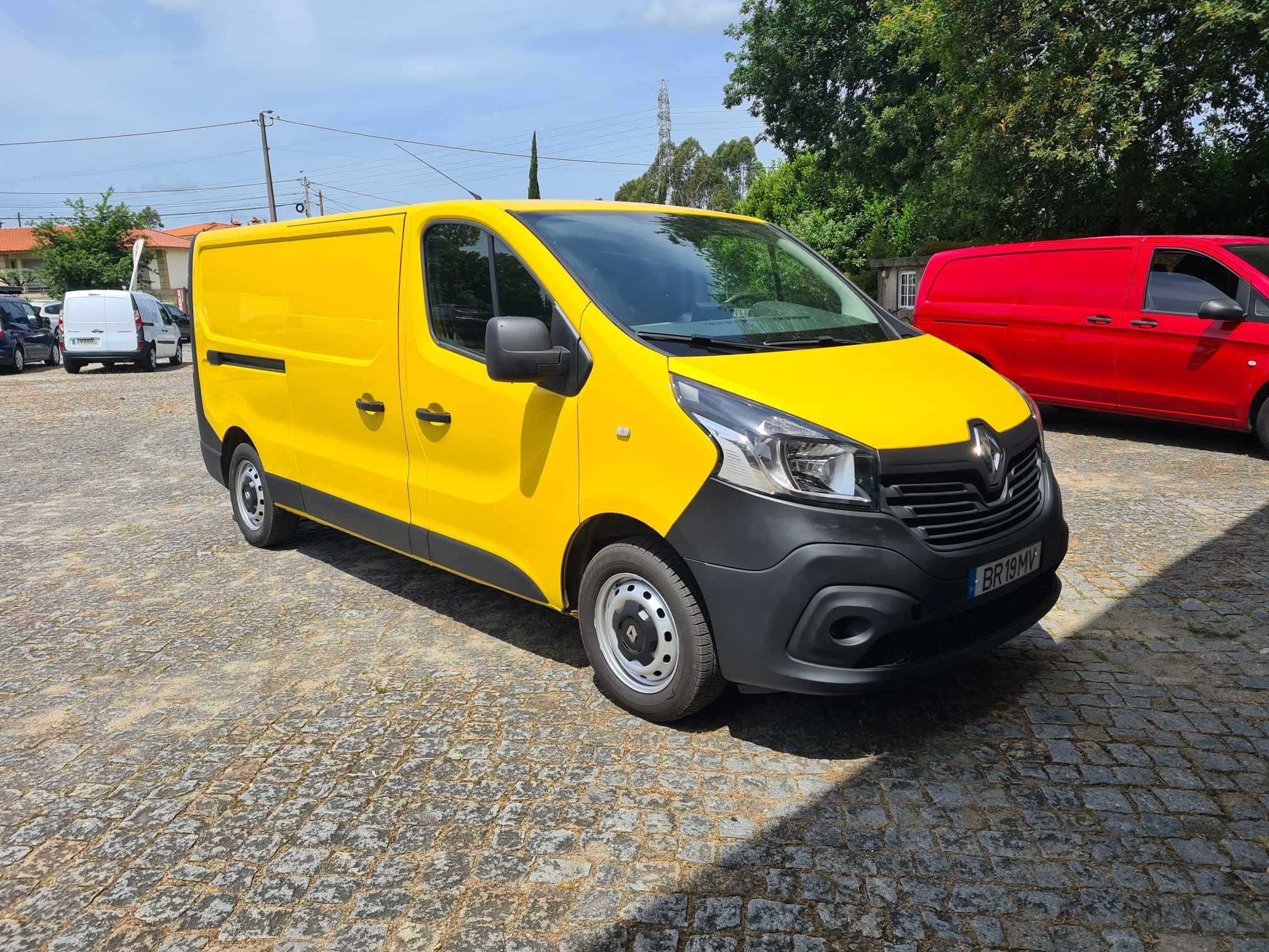 Renault Trafic 1.6Dci Longa 2018 Poucos KM