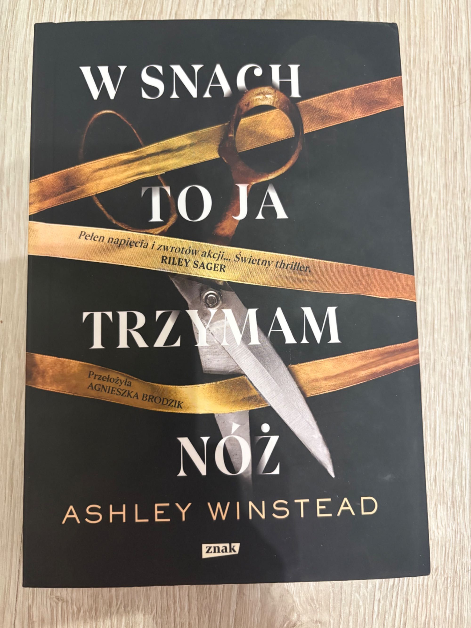 W snach to ja trzymam nóż